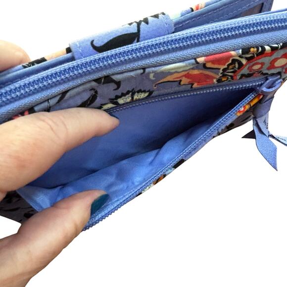Vera Bradley quilted wallet purple blue floral zip around turn lock clutch purse - Picture 9 of 9